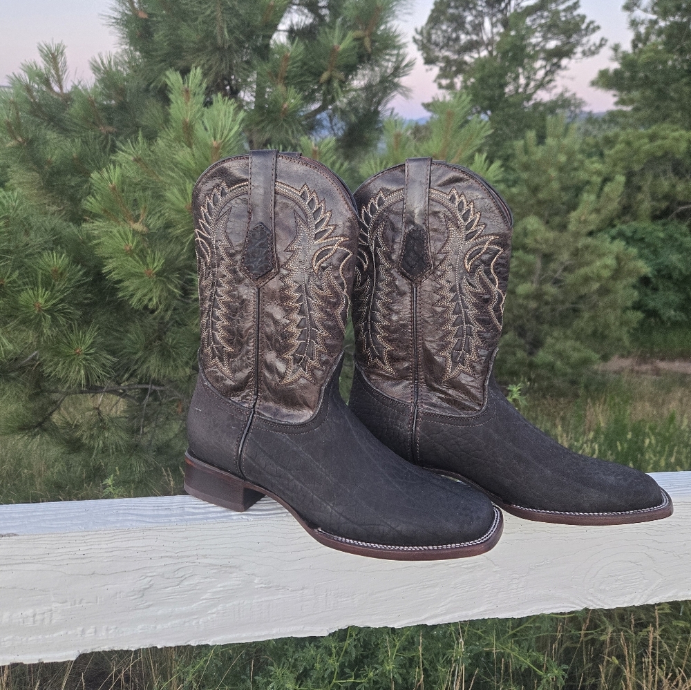 SIZE 10 1/2 GENUINE LEATHER CHOCOLATE COWBOY BOOTS
